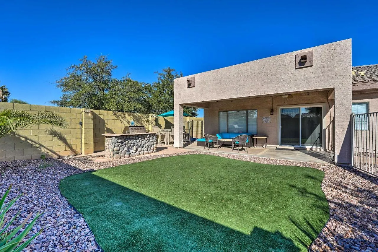 Nyaraló Goodyear Desert Oasis With Patio And Game Room!