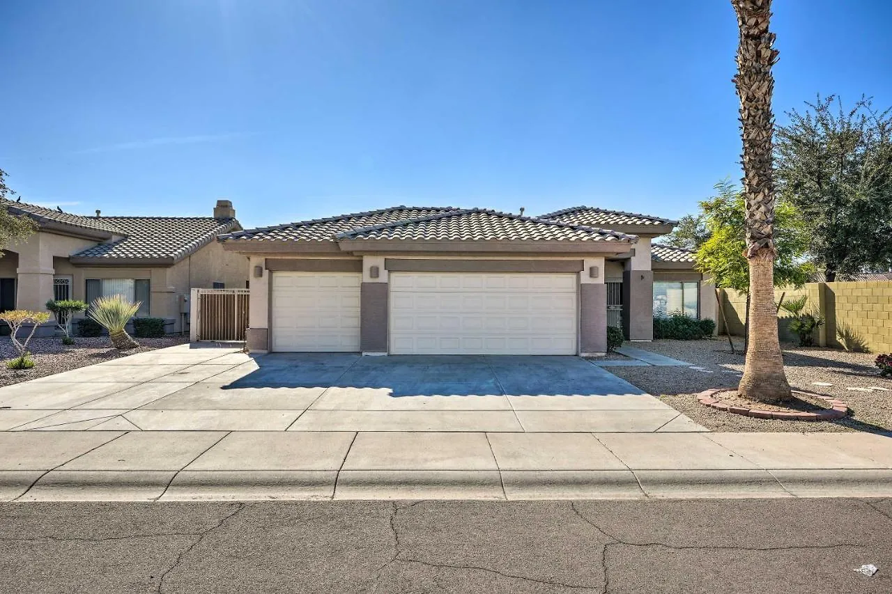 Goodyear Desert Oasis With Patio And Game Room!